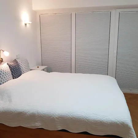 Blick Ueber Mit Terrasse * 크렘스안더다노