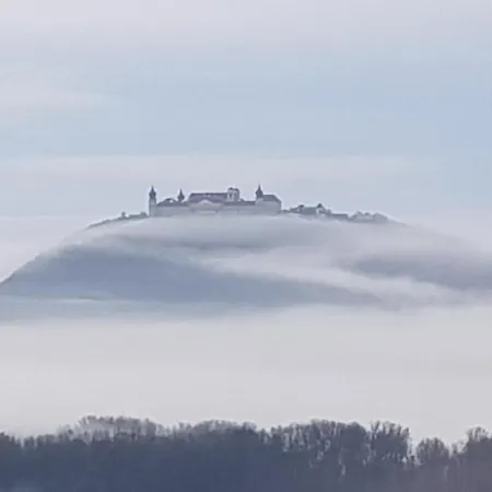 Blick Ueber Mit Terrasse
