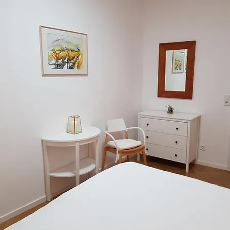 Blick Ueber Mit Terrasse *