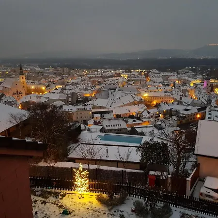 Blick Ueber Mit Terrasse 아파트 크렘스안더다노