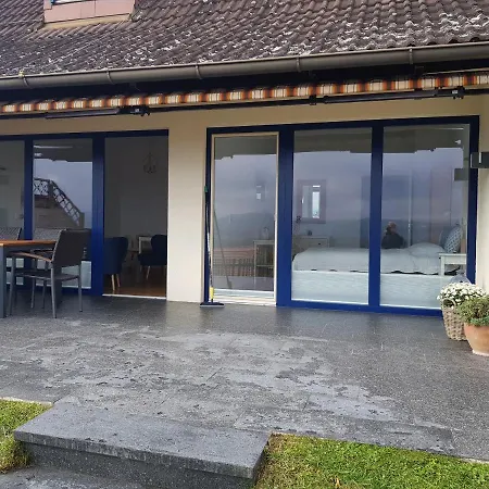 Blick Ueber Mit Terrasse Lägenhet